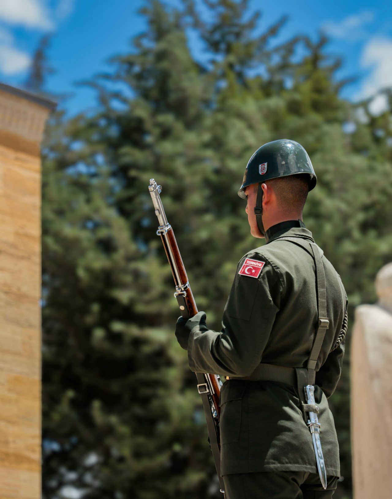 Yurt Dışındaki̇ Türkler içi̇n Askerlik Yükümlülüğü Ve Vatandaşlıktan Çıkma Süreçleri̇